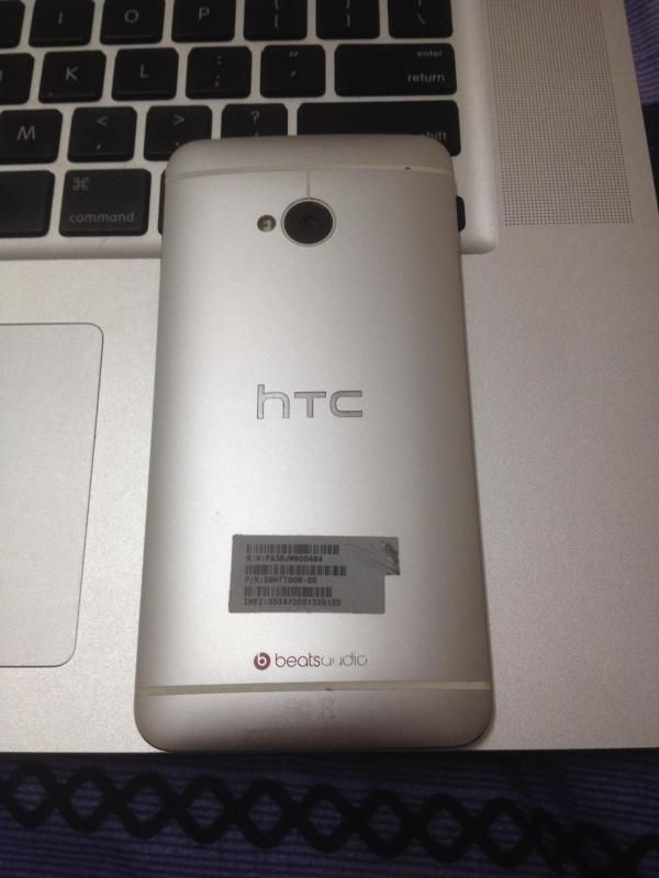 HTC one M7 32Gb màu bạc , còn mới , giá rẻ . - 1