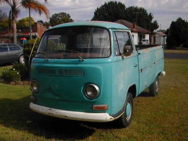 http://i54.photobucket.com/albums/g104/greedy53/72%20ute/frontute.jpg