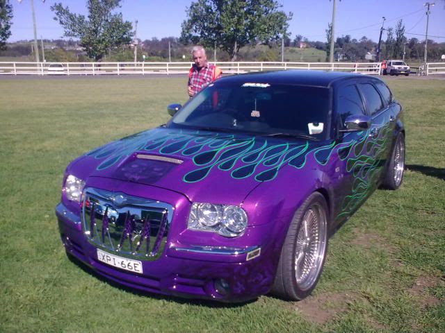 http://i54.photobucket.com/albums/g104/greedy53/camden%20car%20show%202010/image_484.jpg