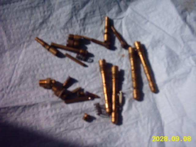 http://i54.photobucket.com/albums/g104/greedy53/for%20sale/carbyjets.jpg