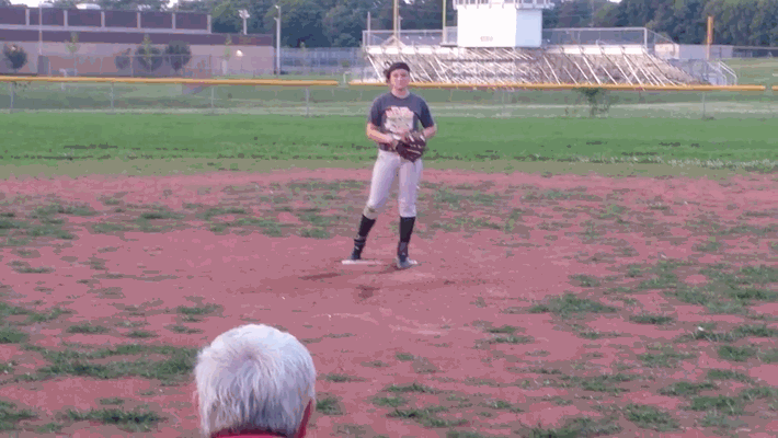 Bailypitching-071415-frontzoom2a.gif