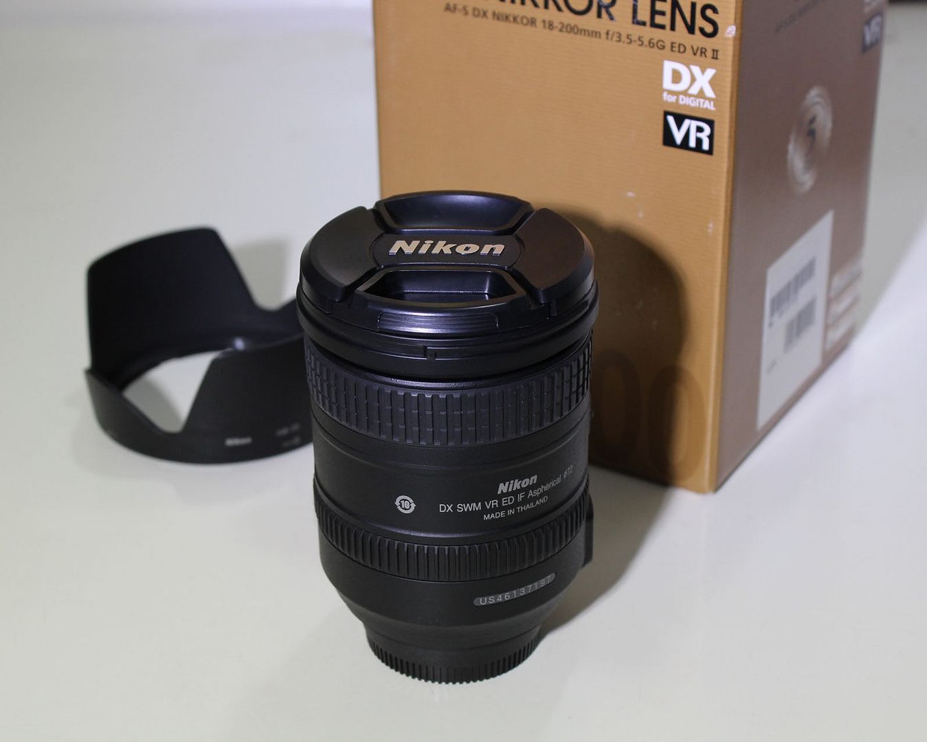 http://i54.photobucket.com/albums/g115/chuacotien/Nikon/Nikon%20Len/18-200c_zps192896ee.jpg