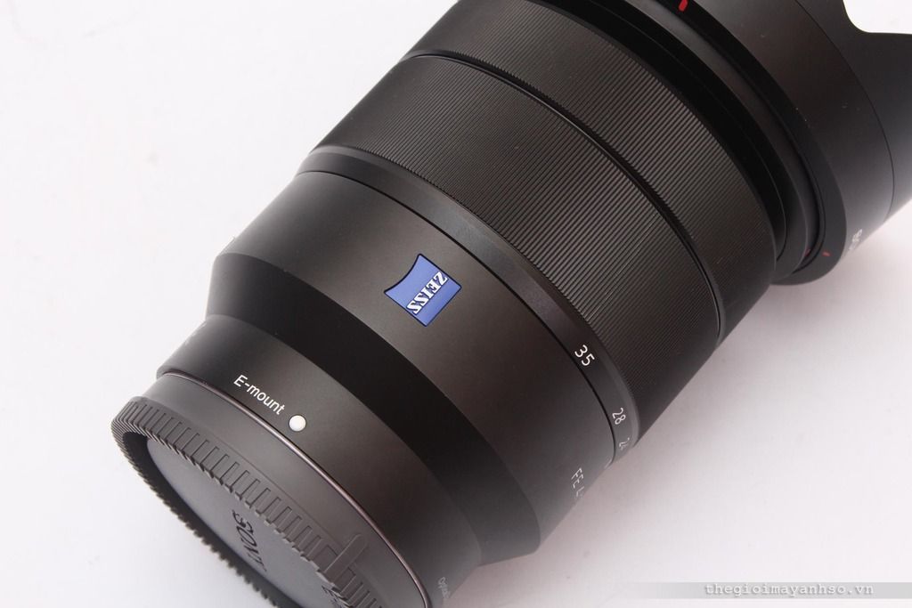 http://i54.photobucket.com/albums/g115/chuacotien/Sony/Carl%20Zeiss/16-35b%20copy_zpsdayp4yrq.jpg