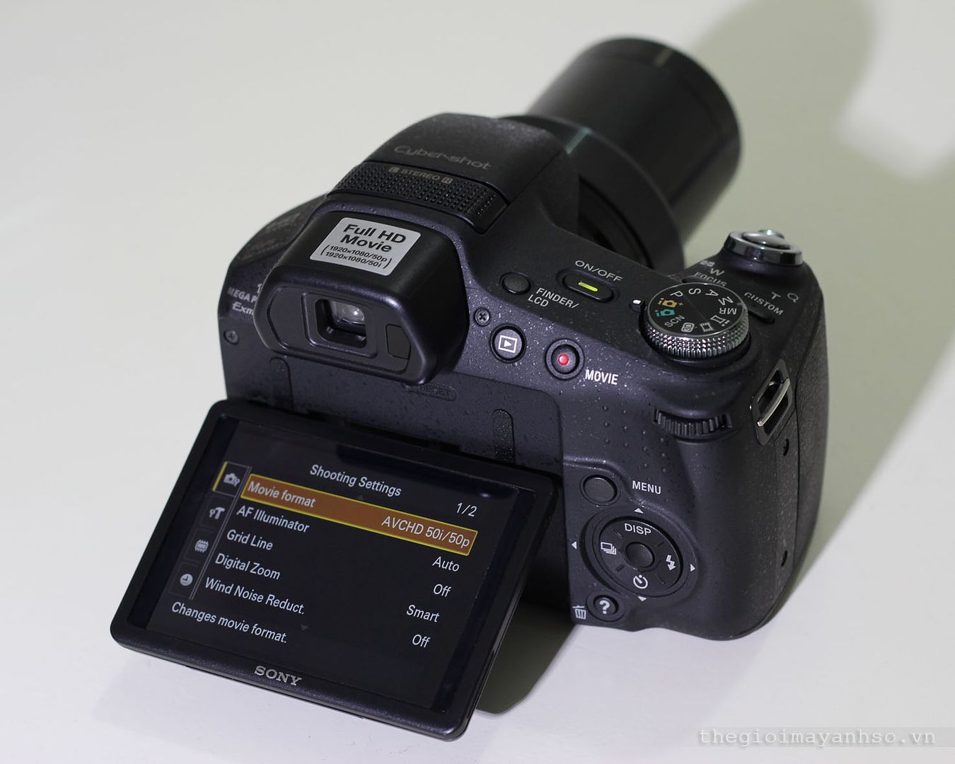 Bán máy ảnh siêu zoom Sony HX200v cảm biến 18.2mp, zoom quang 30x.