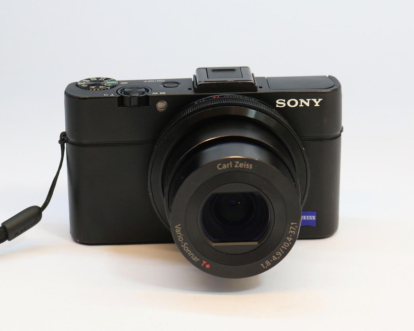 http://i54.photobucket.com/albums/g115/chuacotien/Sony/rx100mk2_zpsuwldksty.jpg