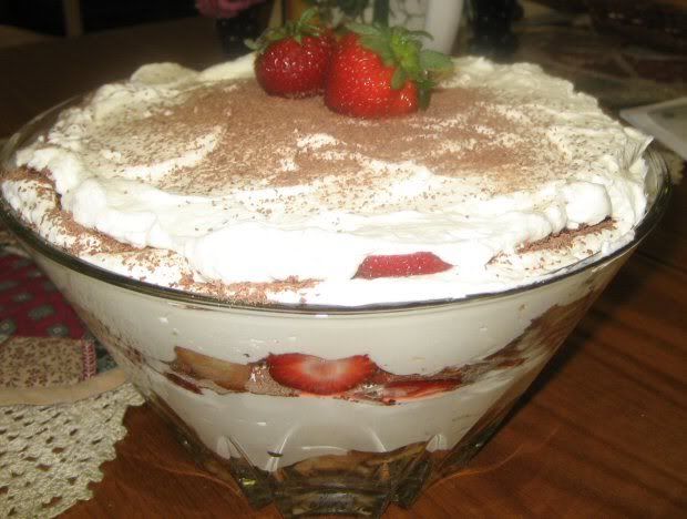 strawberry cheesecake trifle
