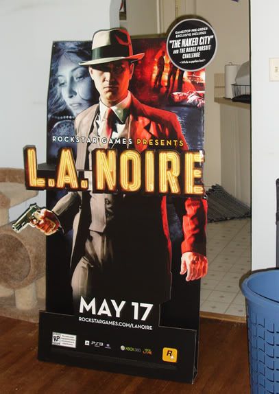 lanoire-stand.jpg