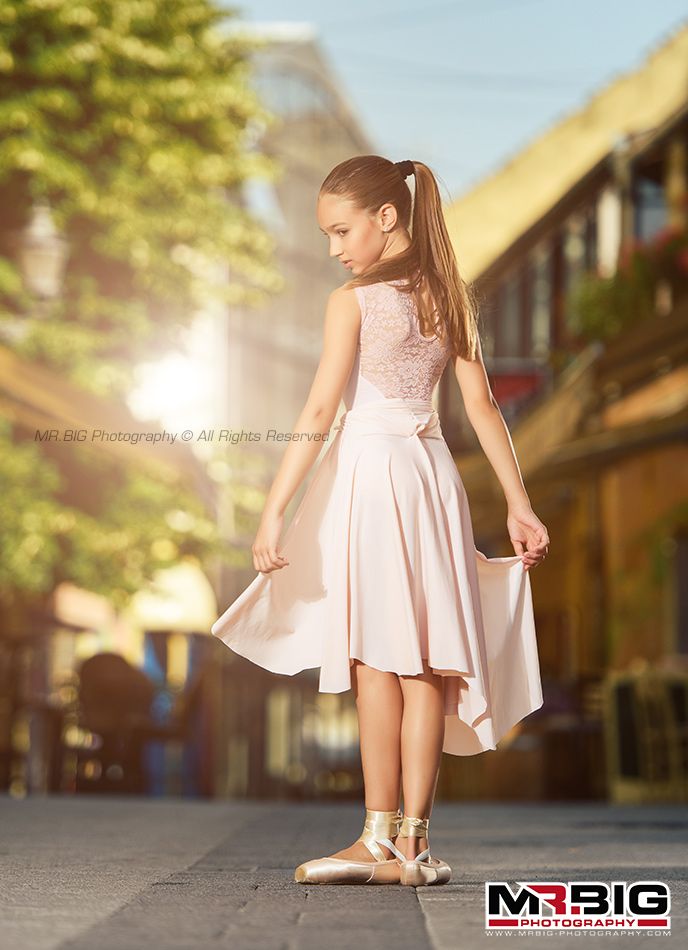 IMAGE: http://i54.photobucket.com/albums/g84/MR-BIG/BIG_0258a_zpss8gc3sfb.jpg