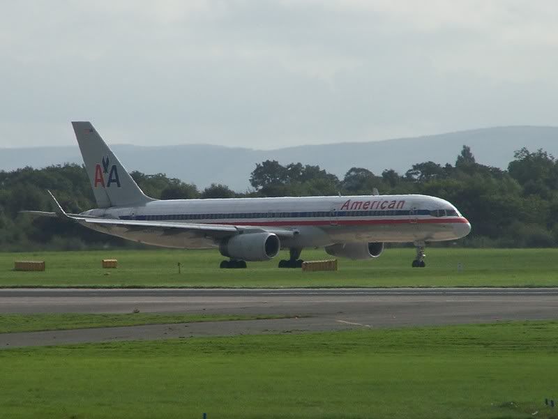 http://i54.photobucket.com/albums/g84/Stevie-Baby/MAN/manchesteraiport18-22.jpg