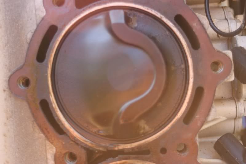 cylinder3pistontop.jpg
