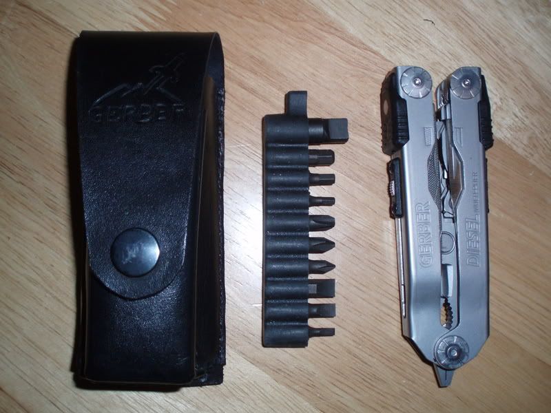 multitoolpouch1.jpg