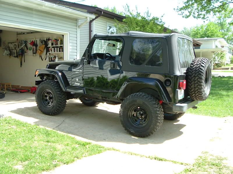 33's and a 4 in. lift on a TJ - JeepForum.com