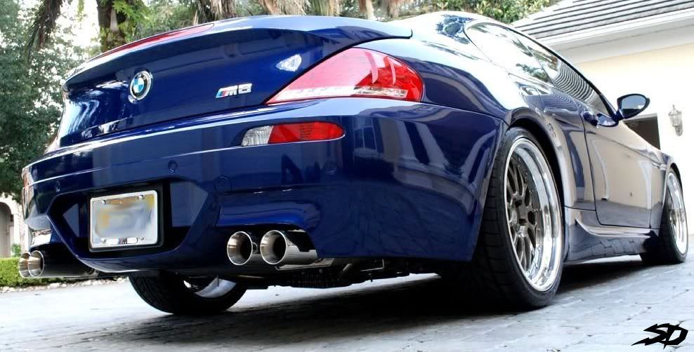 BMWM6blu3.jpg