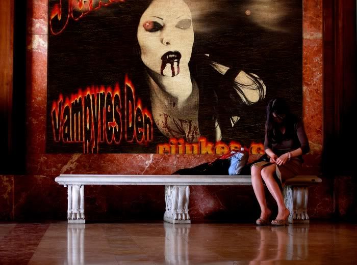 http://i54.photobucket.com/albums/g96/memphiswitch777/vampgirlsubway1.jpg