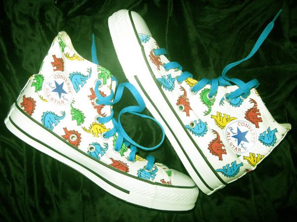 dino chucks